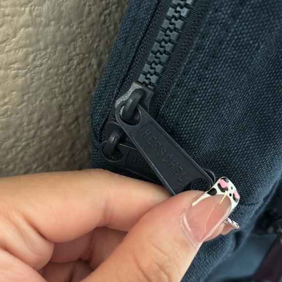 Herschel Supply Company - Picture 3 of 11